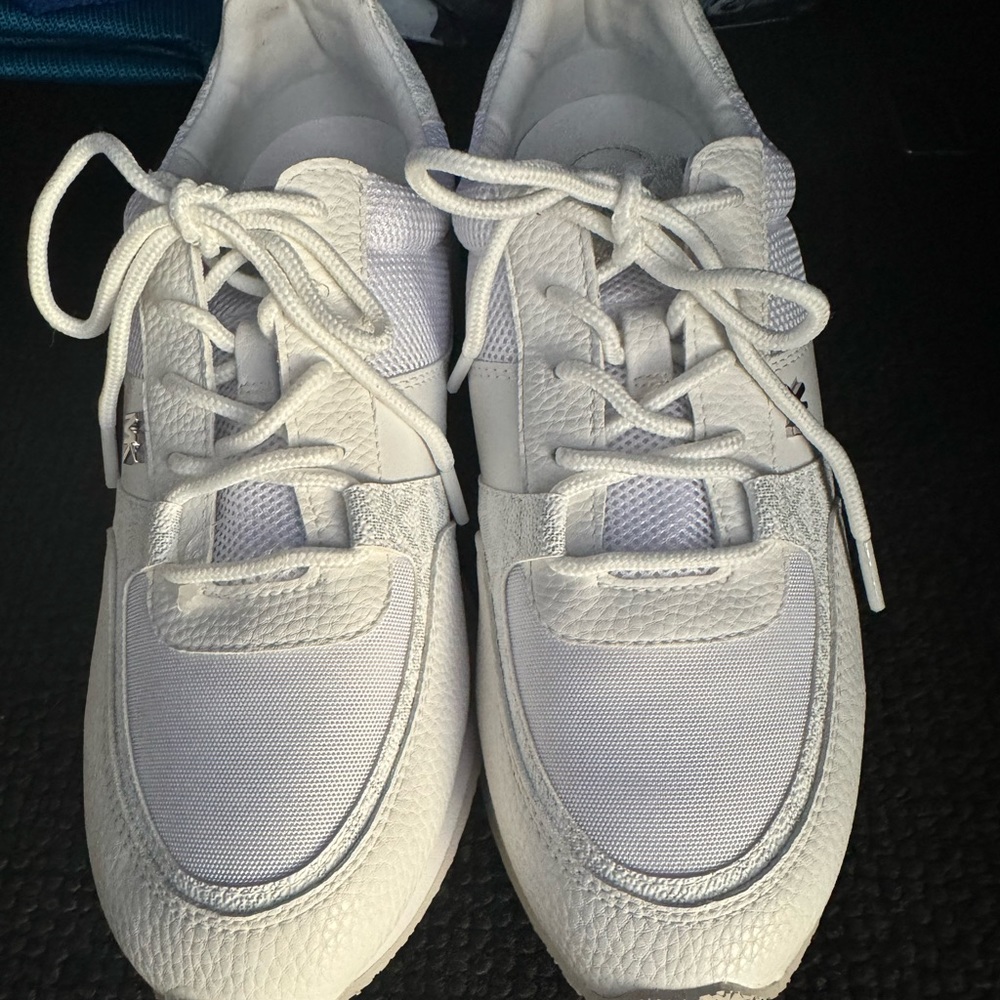 Michael kors white sneaker women’s size 9